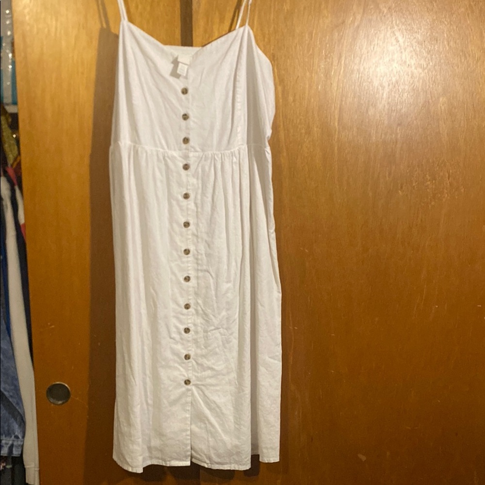 H&M White Buttoned Midi Sundress